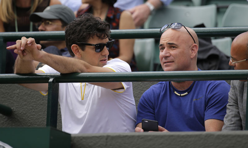 Анчић открива са каквим мукама се Ђоковић суочавао током Вимблдона: Новак је једва држао рекет!