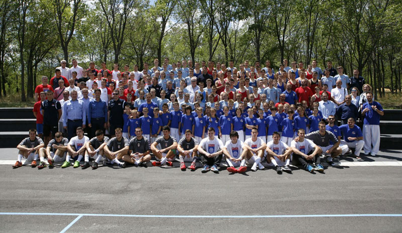 Удовичић и Маљковић посетили младе спортисте у Караташу