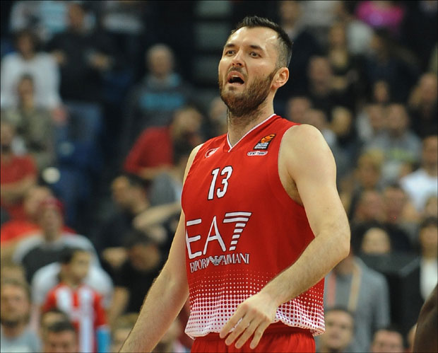 ЈОШ ЈЕДАН СРБИН КОД САЛЕТА: Мачван потписао за Бајерн