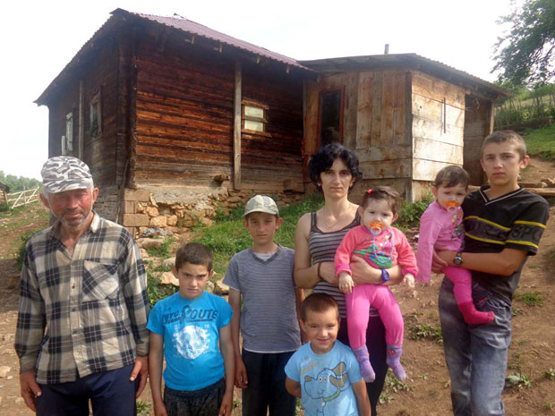 ЈЕЛИЋИ И ДАЉЕ БЕЗ СТРУЈЕ: И обећања остала без напона