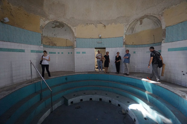 Јавно купатило Дунав постаје међународни културни центар?