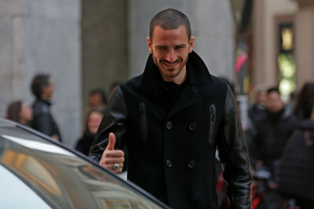 Милан се не шали: Бонући стигао и добио капитенску траку!