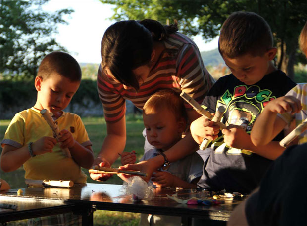 Дедина гаража права радионица играчака