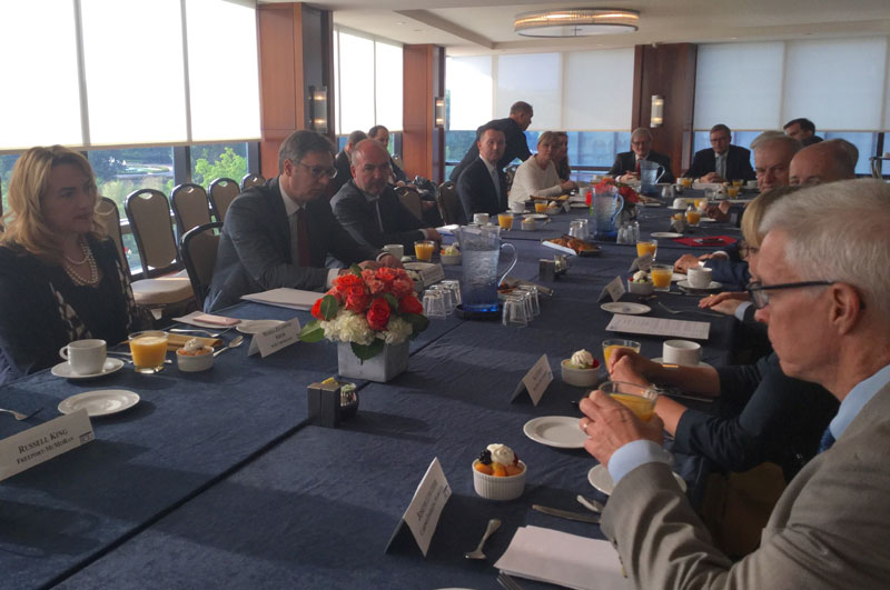 НАЈЈАЧИ НАС ХВАЛЕ: Вучић поносан после састанка и потписаних споразума са америчким компанијама