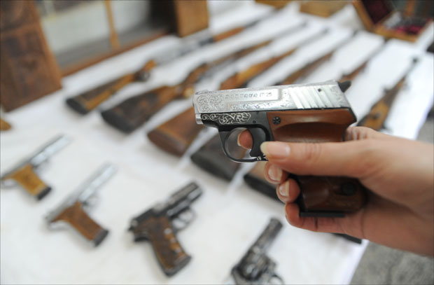 ОПАСНО ЈЕ НЕЛЕГАЛНО ОРУЖЈЕ: Законита пушка ретко пуца