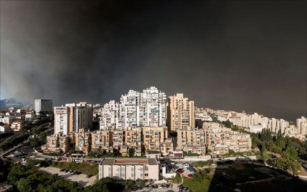 ФОТО: У Сплиту тиња на депонији, градом се шири дим; Вукови прете становништву