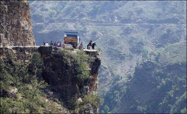 Погинуло 13 ходочасника у удесу аутобуса