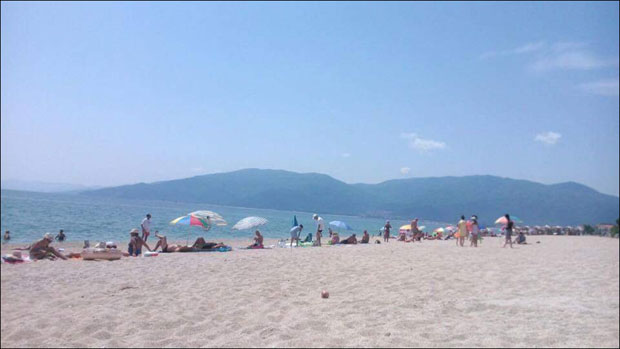 Неа Врасна: Пешчане плаже за добродошлицу