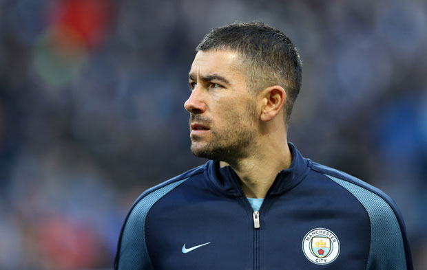 Орлови одлећу са Острва