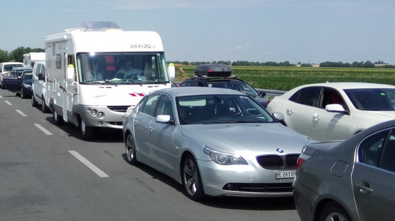 ГУЖВЕ У ХРВАТСКОЈ: Због удеса километарске колоне возила на аутопутевима А1 и А7 