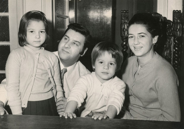 ЦУНЕ-ЧОВЕК ОРКЕСТАР (1): Прело на Коларцу