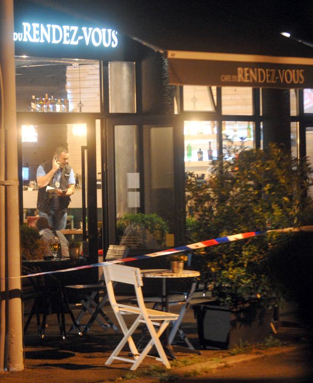 ДЕТАЉИ ПУЦЊАВЕ НА ДЕДИЊУ: Младић рањен у ногу, до обрачуна дошло због девојке