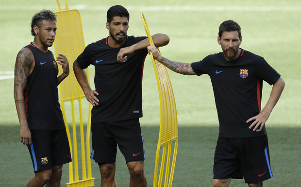 МЕСИ, СУАРЕЗ И ПИКЕ ПОКВАРИЛИ ТРАНСФЕР У ПСЖ: Убедили Нејмара да остане