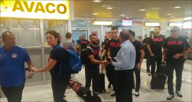 Олимпијакос стигао у Београд (ВИДЕО)