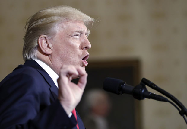 Трамп укида програм подршке сиријским побуњеницима и критикује Вашингтон Пост