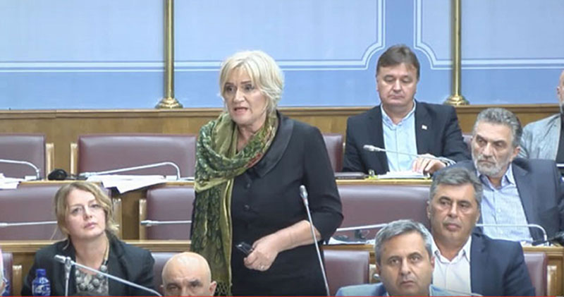 Шамар води на робију?