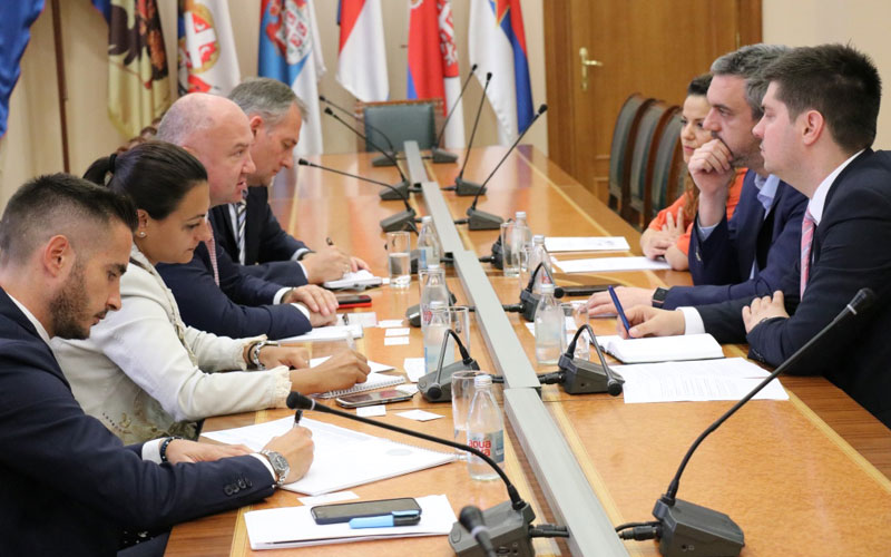 Поповић и Чадеж најавили формирање савета за сарадњу науке и привреде
