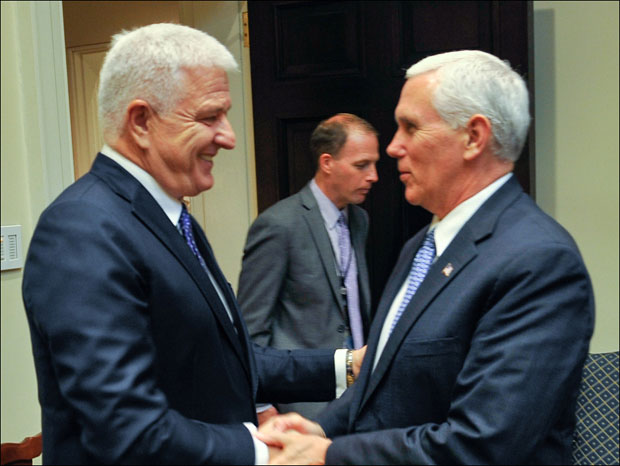 Подгорички Хилтон испразнили због Пенса