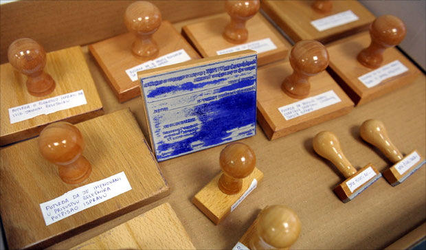 Нотари у јуну оверили више од 104.000 исправа бесплатно