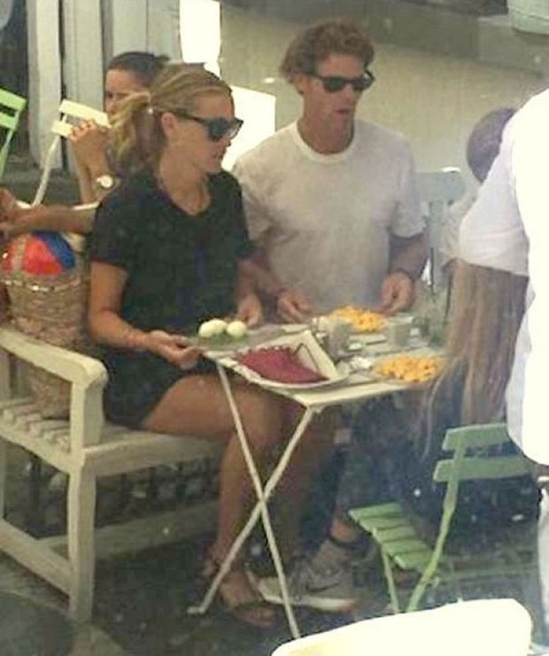 Џулија Робертс шетала Кнез Михаиловом, дан провела у Бањи Врујци