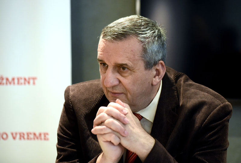 И Немањићи били између чекића и наковња