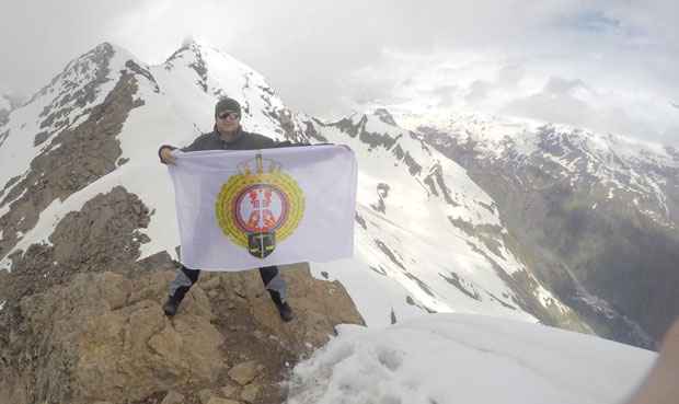 Освојио Елбрус удахнуо слободу