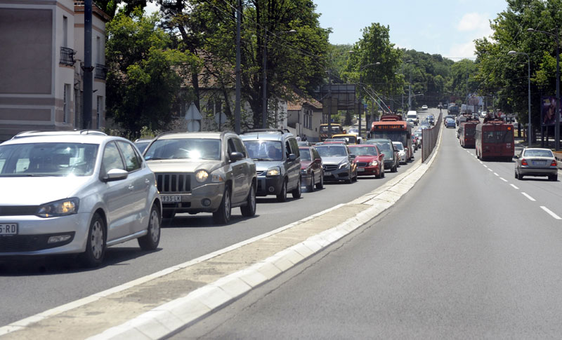 Мопед контролише возила ГСП?