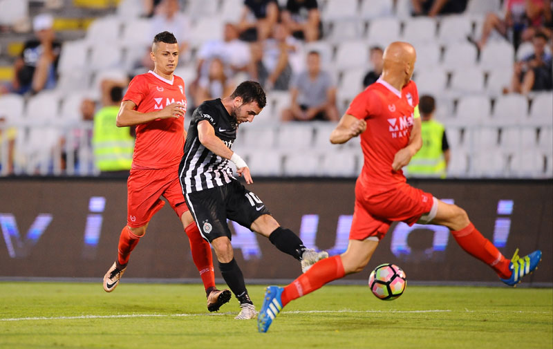 СЕНЗАЦИЈА, А ШТО ДА НЕ: Црно-бели са оптимизмом чекају немогућу мисију у Атини 