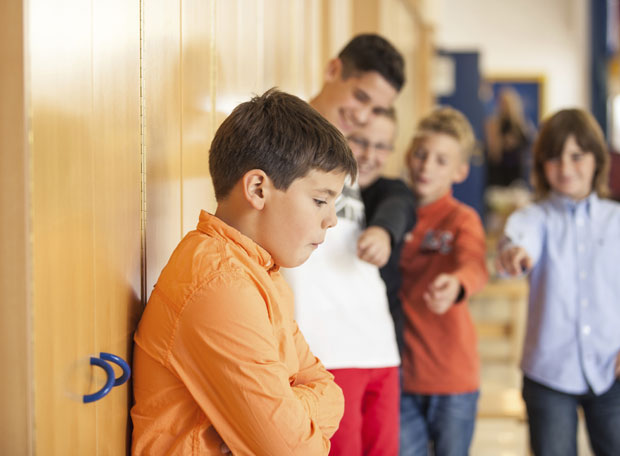 ПРВАКУ СВУКЛИ ГАЋИЦЕ: Вршњачко насиље у Ивањици 