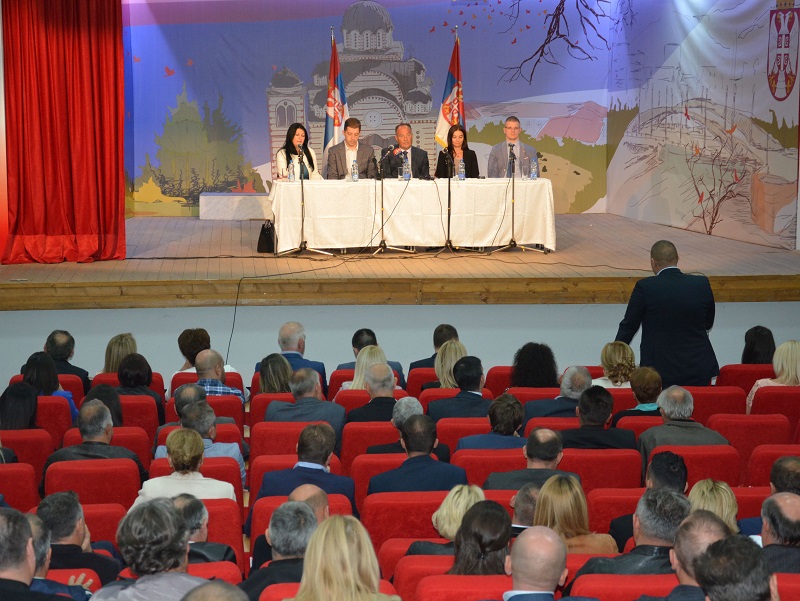 Просвета на космету остаје у систему Србије