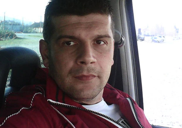 Убио таксисту испред цркве