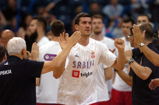 Кешељ на излазним вратима Звезде