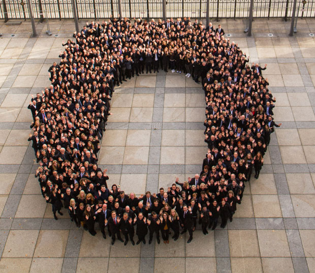 Опроштајни гест 400 службеника одушевио Шојблеа 