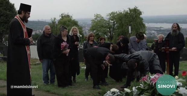 УРНЕБЕСНО: Андрија Милошевић током снимања упао у раку, екипа праснула у смех (ВИДЕО)