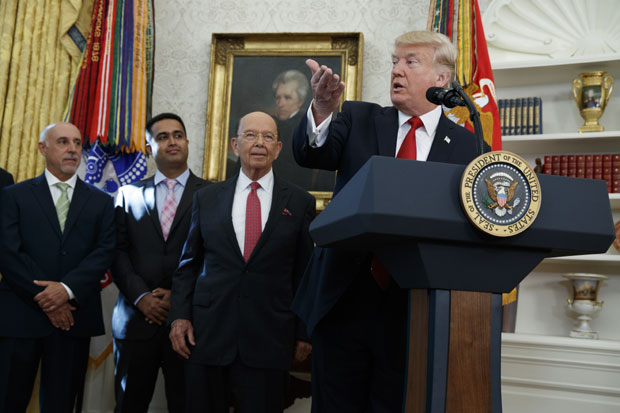 Трамп: Ја сам жртва у истрази о Русији