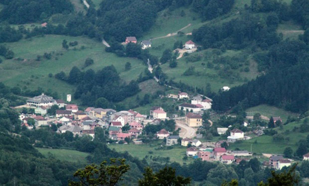 Петњица: Власт плаши бираче