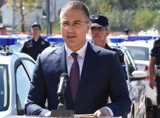 Стефановић: Стотине људи саслушано због оружја пронађеног у Јајинцима