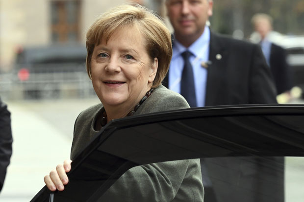 НЕМАЧКИ МЕДИЈИ: Меркел покушава да спаси преговоре о коалицији