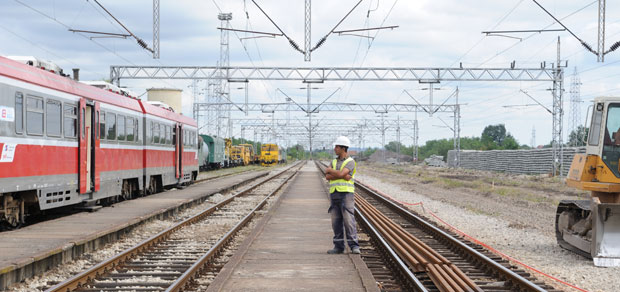 “ДИВЉИ ЗАПАД” КОД ЛАЗАРЕВЦА: Наоружани разбојници краду гориво и делове са пруге