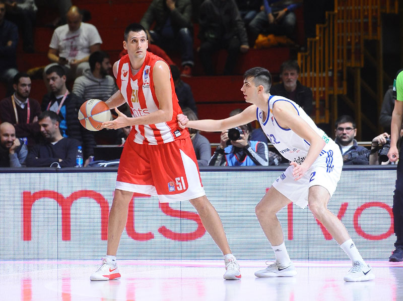 ЗВЕЗДА РАЗМОНТИРАЛА МЗТ: Црвено-бели без Рочестија и Антића се распуцавали за Бамберг