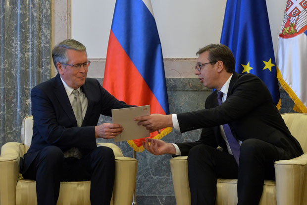 Вучић са Чепурином: Србија ће штити своје интересе