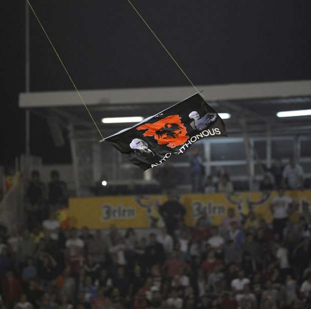 ПОЛИЦИЈА КОД ПРЕШЕВА ЗАУСТАВИЛА ТРОЈИЦУ АЛБАНАЦА: Хтели да пусте дрон на стадиону Партизана?