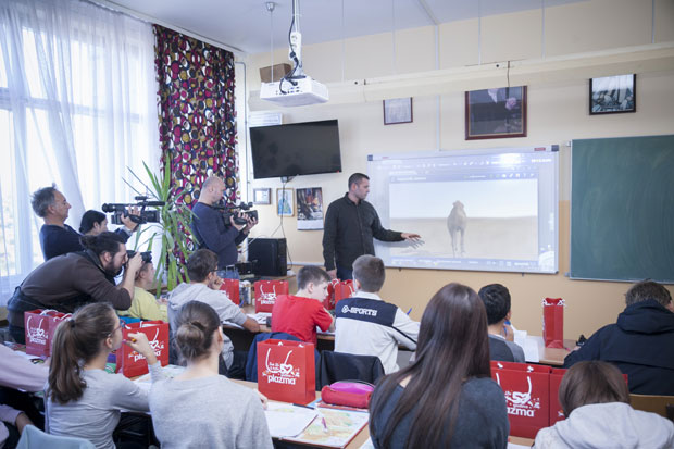 За 50. рођендан 50 паметних табли 