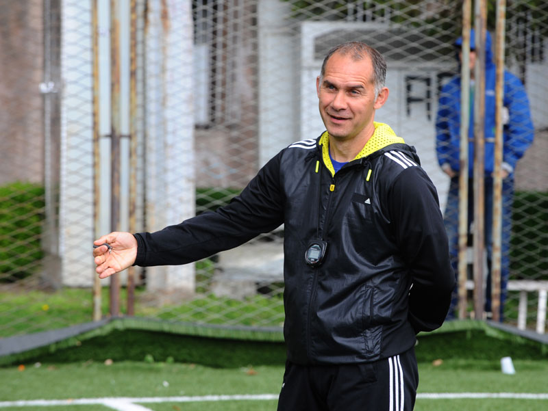 ШТА ЈЕ СА НАЂОМ? Алберт уместо да се весели на властитој свадби, узима микрофон и вређа Звезду (ВИДЕО)