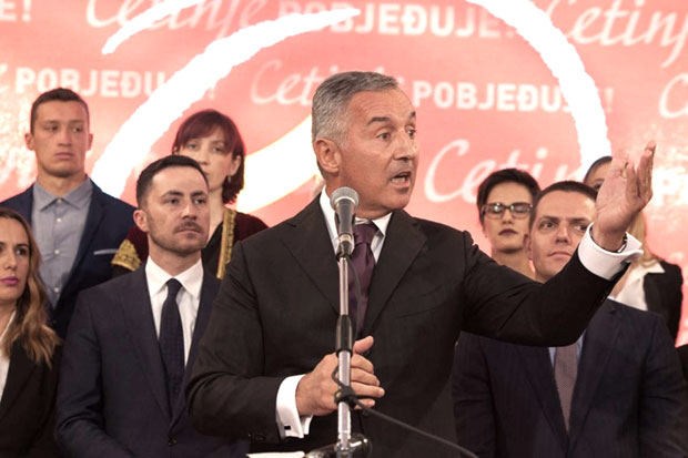 Мило Ђукановић : Издаја не може на Цетиње