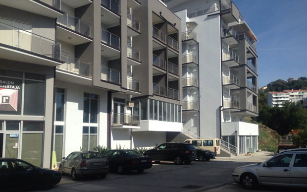 Херцег Нови: Кључеви за 48 породица