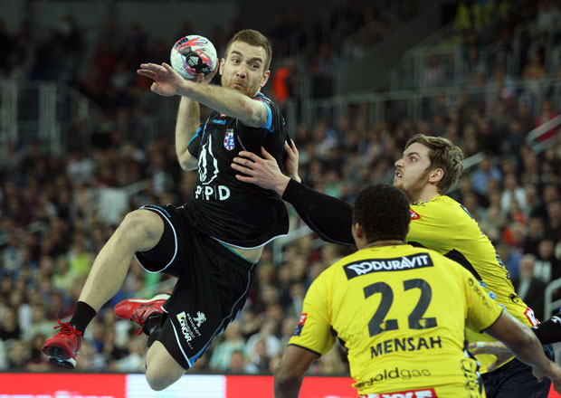 ЦВЕТКОВИЋ СПРЕМИО ИЗНЕНАЂЕЊЕ: Ријечанин Вујић игра за Србију на ЕП у Хрватској?