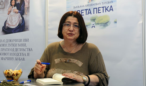 Љиљана Хабјановић Ђуровић за “Новости”: Деци се подмећу лажне вредности
