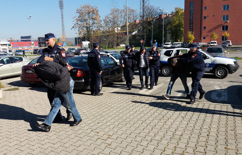 Шверцере одао покварени голф