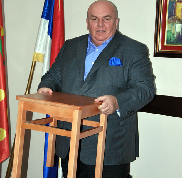 Шпијунка: Палма шаље хоклицу Хојту